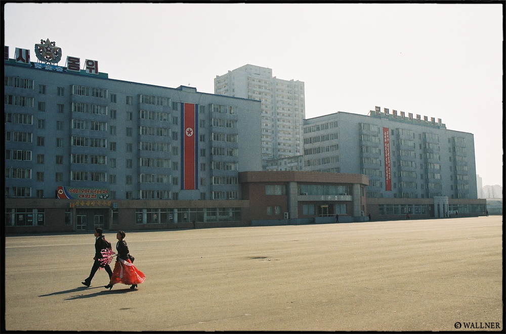 35mmPatrikWallner_Pyongyang_Emptiness2LOWQ1000P